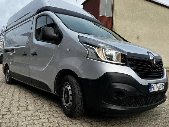 Renault Trafic cena 55000 przebieg: 185000, rok produkcji 2016 z Ostrzeszów małe 67